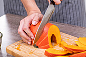 Pumpkin feta - Cutting pumpkin