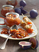 Fig chutney with chicken skewers
