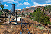 Eisenbahn des touristischen Zuges für die Fahrt durch das Bergbaugebiet RioTinto, Provinz Huelva, Spanien