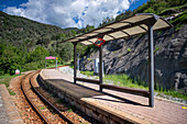 Tren del Ciment, an der Gartenstation Jardins Artigas, La Pobla de Lillet, Castellar de n'hug, Berguedà, Katalonien, Spanien