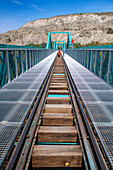 Laguna del Campillo, Puente Verde, in Rivas Vaciamadrid. Zug El Tren de Arganda oder Tren de la Poveda in Rivas Vaciamadrid, Madrid, Spanien