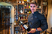 Küchenchef Fran López ist der einzige in Baix Ebre, der mit einem Michelin-Stern ausgezeichnet wurde. Restaurant Villa Retiro in Xerta, mit der Form der Region Terres de l'Ebre in Tarragona, Katalonien, Spanien
