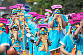 Der Karneval der Negros y Blancos in Pasto, Kolumbien, ist ein lebhaftes kulturelles Spektakel, das sich mit einem Übermaß an Farben, Energie und traditioneller Inbrunst entfaltet