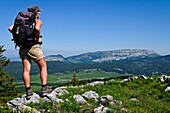 Frankreich, Haute Savoie, Le Petit-Bornand-les-Glières, Blick auf die Glières-Hochebene vom Ovine-Pass