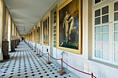 Frankreich, Seine et Marne, Fontainebleau, Schloss Fontainebleau, das zum UNESCO-Weltkulturerbe gehört, der Korridor, der den Zugang zum Museum Napoleon der Erste ermöglicht