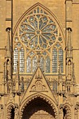 Frankreich, Moselle, Metz,Gotische Kathedrale Saint Etienne von Metz, Detail der Fassade oberhalb des Hauptportals
