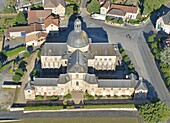 Frankreich, Dordogne, Museum der Medizin von Hautefort Hotel Dieu (Luftaufnahme)
