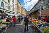 Frankreich, Isere, Grenoble, Markt auf dem Place de la Halle Sainte Claire