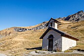 Frankreich, Hautes Alpes, Écrins-Nationalpark, Champsaur-Tal, Orcieres Merlette, Saulce-Kapelle zwischen Prapic und dem Saut du Laire