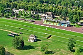 Frankreich, Oise, Compiegne, Galopprennbahn (Luftaufnahme)