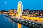 France, Haute Garonne, Toulouse, the docks of the Garonne with the Grande Roue and the Hotel Dieu Saint Jacques