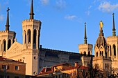 Frankreich, Rhone, Lyon, 5. Arrondissement, Stadtteil Fourvière, Basilika Notre Dame de Fourvière (19. Jahrhundert), denkmalgeschützt, UNESCO-Weltkulturerbe