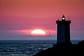 France, Finistere, Le Conquet, Kermorvan point, Sunset on Kermorvan lighthouse