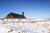 France, Finistere, Armoric Natural Regional parc, Aree mounts, Brasparts, Saint Michel Mont, Saint Michel chapel under snow