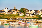 Frankreich, Finistere, Le Conquet, Fischereihafen im Meeresnaturpark Iroise