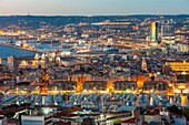 Frankreich, Bouches du Rhone, Marseille, Gesamtansicht des Alten Hafens