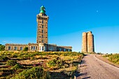 Frankreich, Cotes d'Armor, Plevenon, Kap Frehel und seine Leuchttürme, einer davon ist ein Vauban-Leuchtturm