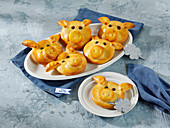 Sweet, baked pigs for New Year's Eve