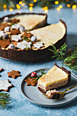 Gingerbread tart with white chocolate and hazelnuts