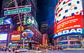 Times Square bei Nacht, NYC, USA