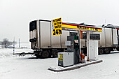 Lastwagen in Tankstelle, Inari, Lappland