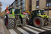 Hundreds of tractors block several roads in Aragon and enter Zaragoza, in protest against EU regulations and demanding more help from the government