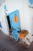 Fahrrad in einem Kleiderladen, Sant Francesc, Formentera