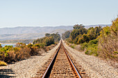 USA, Kalifornien, Einsame Eisenbahnstrecke