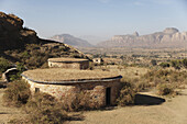 Steinhütten bei der Gheralta Lodge; Gheralta, Region Tigray, Äthiopien.