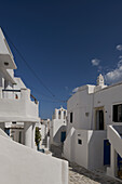 Weißgetünchte Häuser und schmale Steinpfade; Kastro, Sifnos, Kykladen, Griechische Inseln, Griechenland