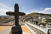Kreuz auf dem Dach des Museums des Klosters San Diego, Quito, Pichincha, Ecuador
