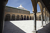 Innenhof, Zaouia von Sidi Sahab (Moschee des Barbiers); Kairouan, Tunesien.