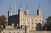 Der Tower von London am Nordufer der Themse; London, England.