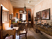 Innenraum eines Cafés; Sansibar, Tansania