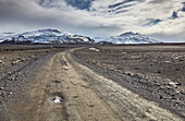 Route F550 im westlichen Hochland, die zum Langjokull-Gletscher und dem Kaldidalur-Tal führt, im Westen Islands; Island