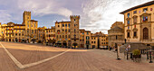 Blick auf die Piazza Grande, Arezzo, Provinz Arezzo, Toskana, Italien, Europa