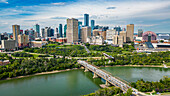 Luftaufnahme der Skyline von Edmonton, Alberta, Kanada, Nordamerika