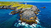 Luftaufnahme des Cape Race-Leuchtturms, Mistaken Point, UNESCO-Welterbestätte, Avalon-Halbinsel, Neufundland, Kanada, Nordamerika