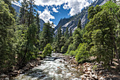 Merced River, Yosemite-Nationalpark, UNESCO-Welterbestätte, Kalifornien, Vereinigte Staaten von Amerika, Nordamerika