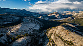 Granitberge bei Sonnenuntergang, Yosemite-Nationalpark, UNESCO-Welterbe, Kalifornien, Vereinigte Staaten von Amerika, Nordamerika