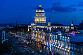 Blick bei Nacht über Havanna und sein Kapitol, Havanna, Kuba, Westindien, Mittelamerika