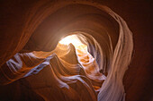 Der Upper Antelope Canyon an einem sonnigen Sommertag, Page, Arizona, Vereinigte Staaten von Amerika, Nord-Amerika