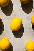 Whole Lemons in hard light.