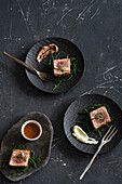 Tuna steaks with samphire and dips