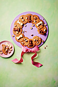 Biscuit wreath with golden syrup, cinnamon and nuts