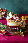 Christmas trifle with meringue and lemon curd