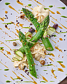 Asparagus salad with courgette, candied cedrat and black olives