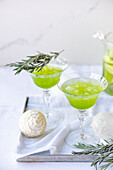 Gurken-Cocktail mit Rosmarin