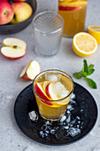 Apple and lemon iced tea