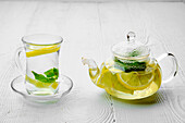 Lemon and mint tea